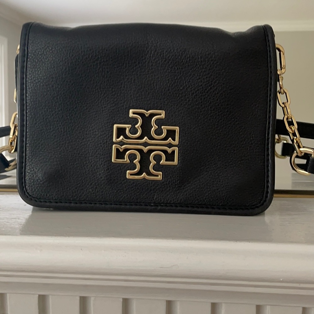 Tory Burch cross body bag.